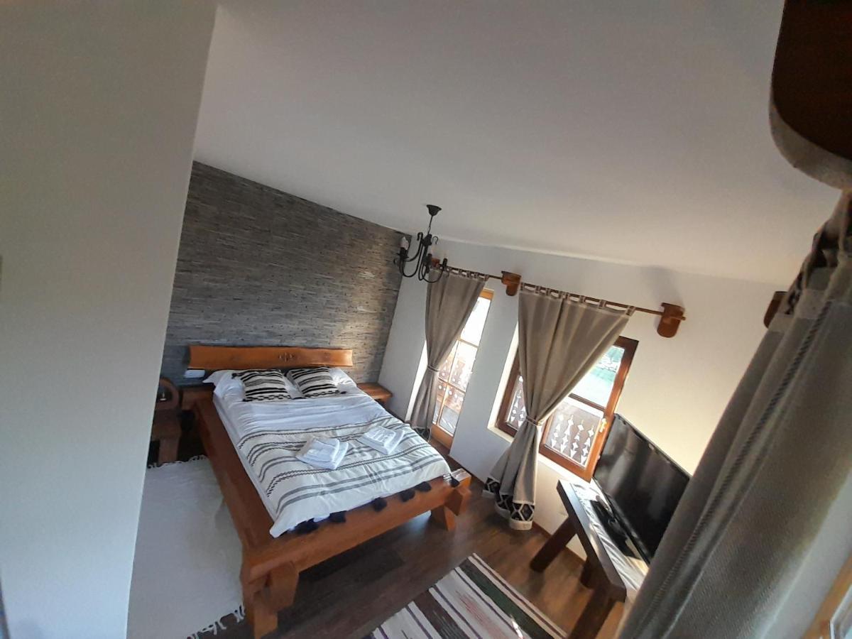 Appartement Mosia Dar In Rai à Berbesti Extérieur photo